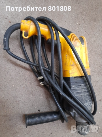 Перфоратор DeWalt, снимка 3 - Бормашини - 51715815