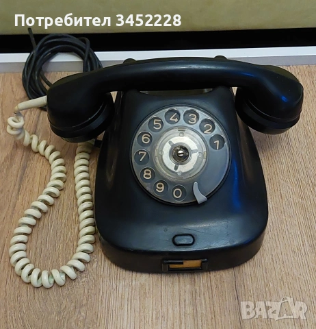 Телефон ретро бакелит за колекционери 