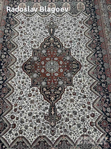 Сливенски килим от персийски тип - 330х233 см, снимка 3 - Килими - 54026110