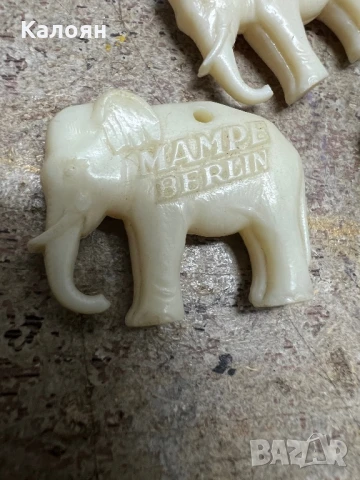Слонче бакелитово от 30-те години за окачване на бутилка, цена за брой , снимка 2 - Антикварни и старинни предмети - 50558799