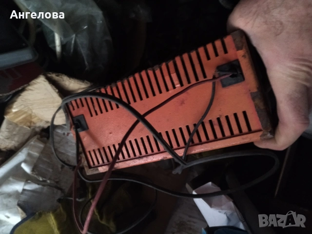 Зарядно, снимка 2 - Друга електроника - 51013808
