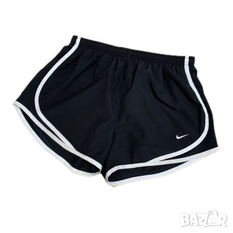 Оригинални дамски шорти Nike | M размер, снимка 2 - Къси панталони и бермуди - 46381934