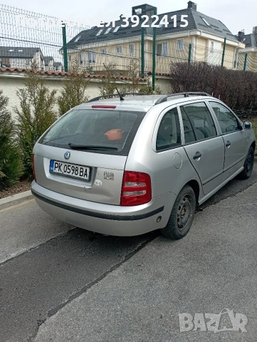 Продавам Шкода Фабия 1,4 газ, бензин,2003 година,напълно обслужена., снимка 15 - Автомобили и джипове - 53825938