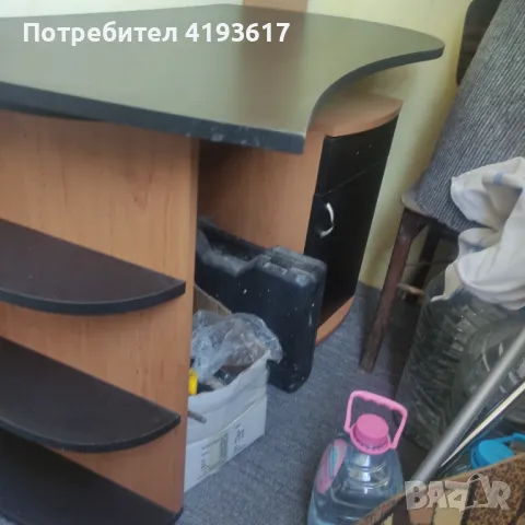 Продавам ученическо бюро - 30 лв, снимка 1 - Бюра - 46847994