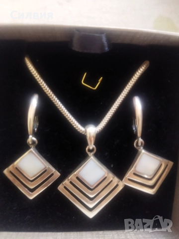Сребърен комплект със седеф висулка и обеци , снимка 2 - Бижутерийни комплекти - 51623989