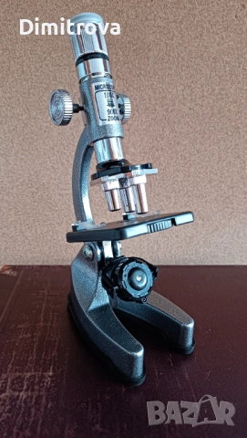 Микроскоп за деца - метален в куфар