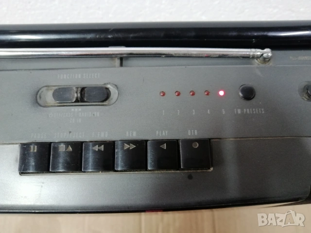Радиокасетофон GRUNDIG RR 400, снимка 4 - Радиокасетофони, транзистори - 53776391