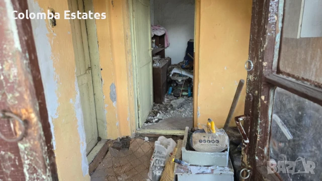 Къща с 1 дка двор в село Хаджиите, общ. Карнобат, снимка 10 - Къщи - 51192490