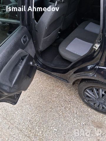 Форд Фиеста 1.4i фейслифт 2008г, снимка 7 - Автомобили и джипове - 53584523