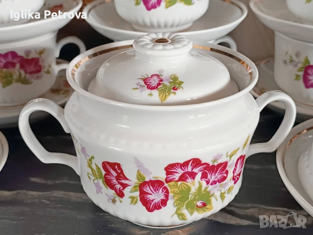 Руски сервиз за чай , снимка 5 - Антикварни и старинни предмети - 54126556