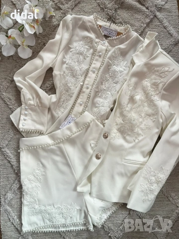 Луксозен комплект от сако, риза и къси панталонки 