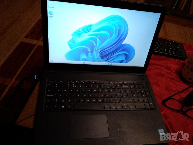 Лаптоп DELL Latitude 3580 i5, 16GB RAM, 500GB HDD, снимка 2 - Лаптопи за работа - 52859134