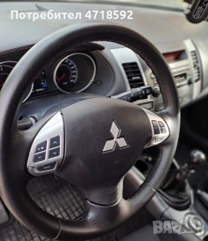 Mitsubishi Outlander, снимка 7 - Автомобили и джипове - 53580259