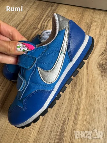 Оригинални класически юношески  маратонки Nike ! 30 н, снимка 1