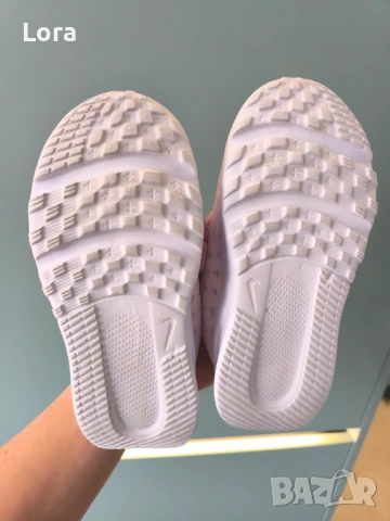  Детски маратонки Nike за момиче / размер 26 / стелка 15см, снимка 5 - Детски маратонки - 53790462