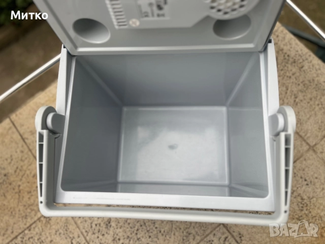 Хладилна чанта Mobicool 12 волта,25 литра, снимка 7 - Аксесоари и консумативи - 52186140