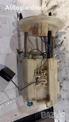 Горивна помпа за Toyota Prius - 77020-47040 / 101961-8990