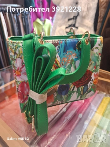 Луксозна дамска чантичка,в цветен десен, снимка 3 - Чанти - 53680924
