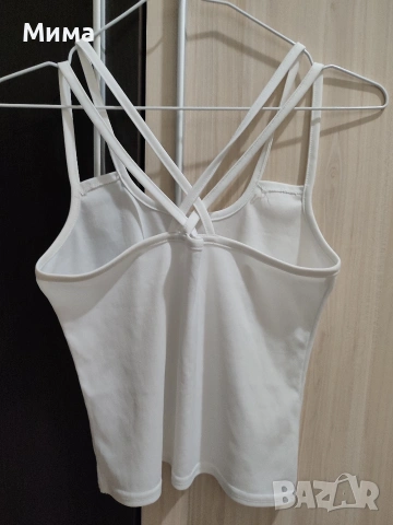 Дамски бял топ с интерес гръб, снимка 2 - Рокли - 53406203