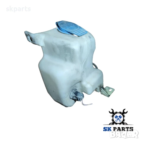 Казанче течност чистачки за Volkswagen Golf 4 / Голф 4, снимка 2 - Части - 50846402