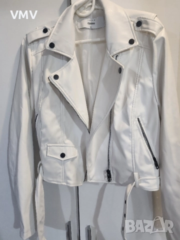 Кожено бяло яке