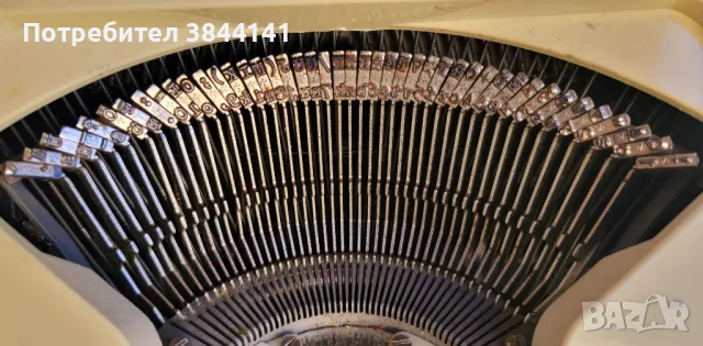 Privileg 150T Пишеща машина, снимка 3 - Антикварни и старинни предмети - 49617040