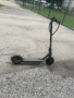 Електрическата тротинетка Xiaomi Mi Scooter Essential, снимка 2