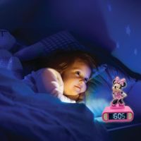 Будилник Lexibook Disney Minnie, детски будилник с нощна светлина, звуци и мелодии, LCD екран с подс, снимка 2 - Детски нощни лампи - 45360744