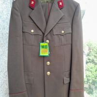 Военна парадна униформа, снимка 1 - Антикварни и старинни предмети - 45618590