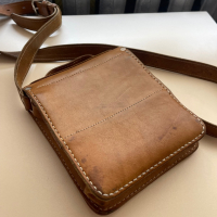 Giorgio Armani естествена кожа чанта, снимка 6 - Чанти - 45037184