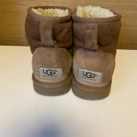 Боти UGG, снимка 4 - Дамски боти - 45044365