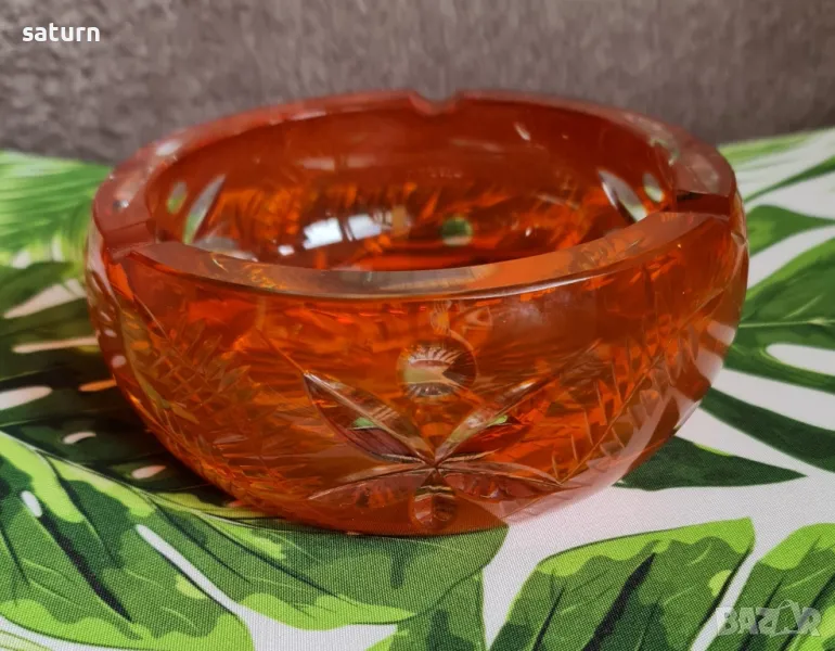 пепелник кристален ръчногравиран в оранжево , снимка 1