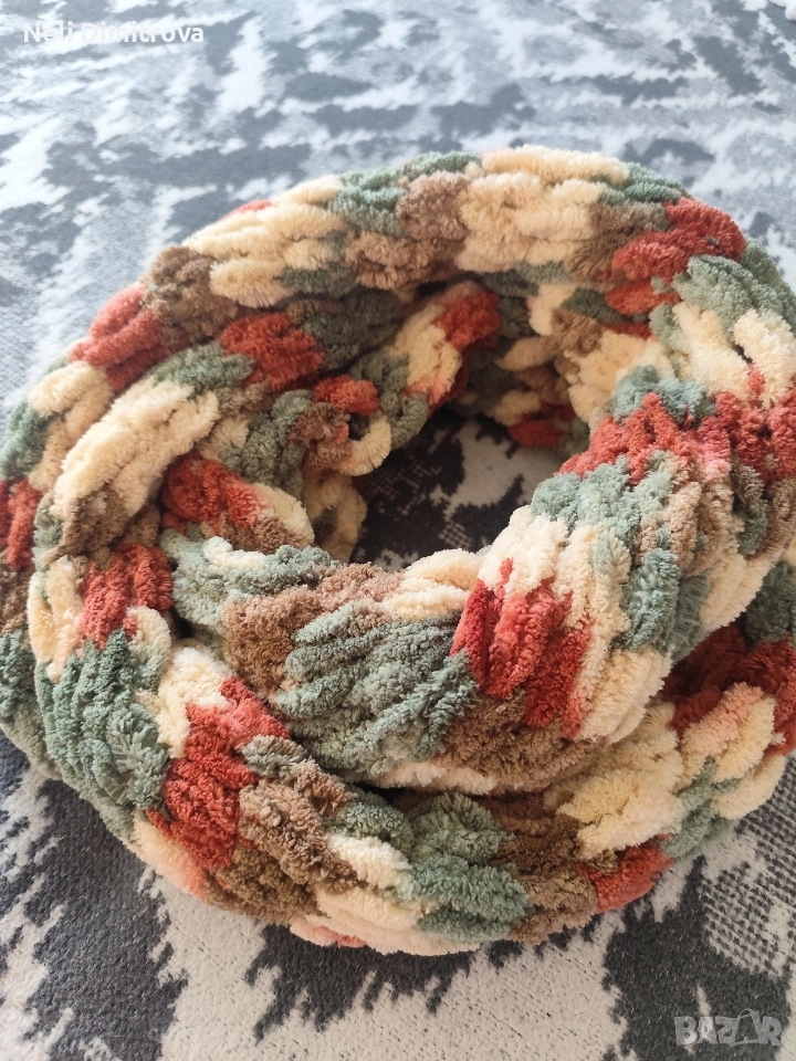 многоцветен шал тип яка., снимка 1