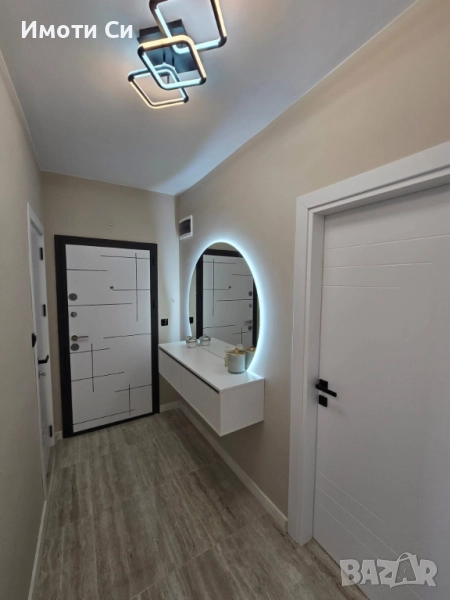 Тристаен апартамент, снимка 1