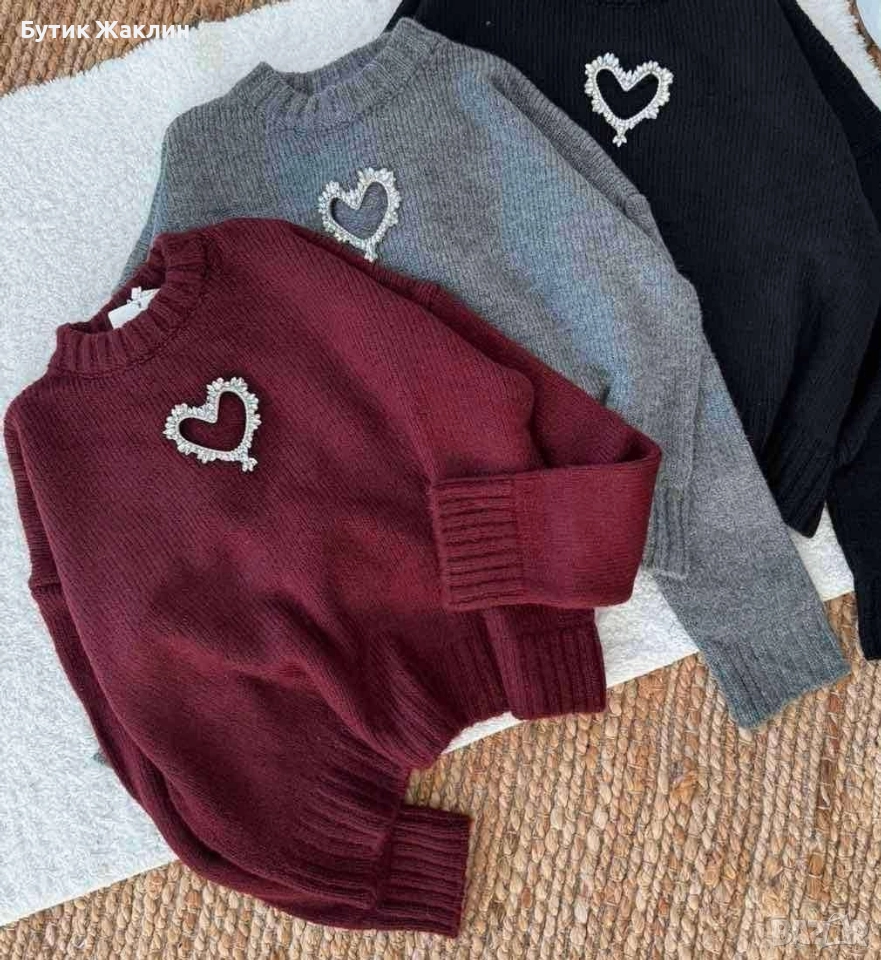 Дамски пуловер със сърчице , снимка 1