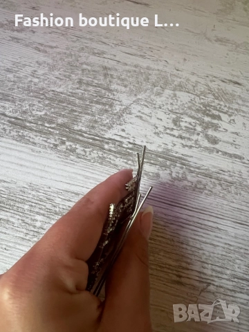 Комплект от 2 броя сребърни фиби за косата с блестящи камъчета ❤️, снимка 4 - Аксесоари за коса - 52333246
