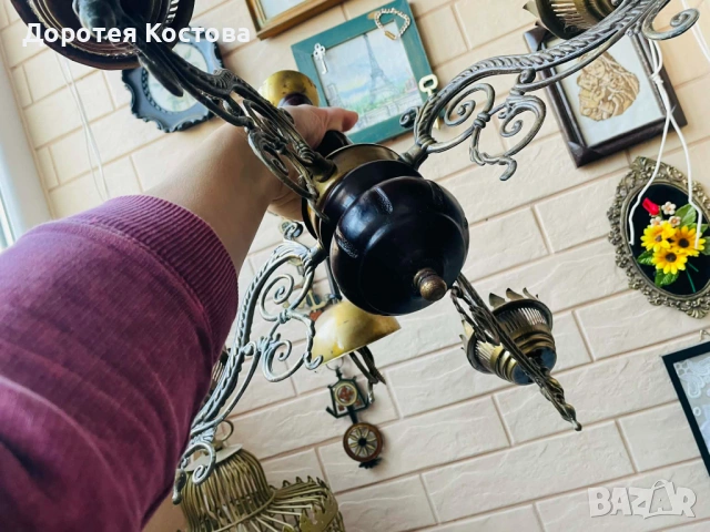 Красив месингов полилей от Англия с дърво за 4 крушки, снимка 5 - Антикварни и старинни предмети - 53821284