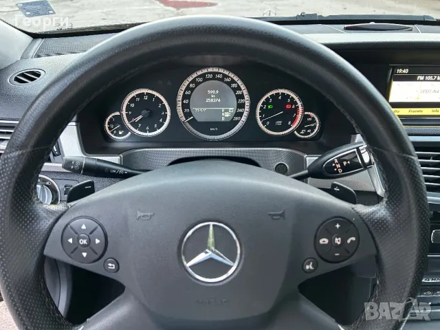 Mercedes Benz E Class 350 4 Matic, снимка 7 - Автомобили и джипове - 47154102