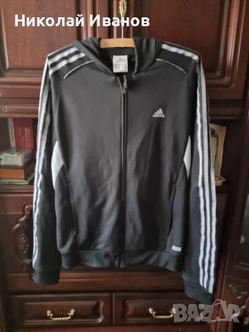 Adidas , снимка 1 - Спортни дрехи, екипи - 46323732