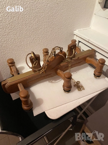 Стар абажур, полилеи ,лампа, рустикал, изработена от масивно дърво