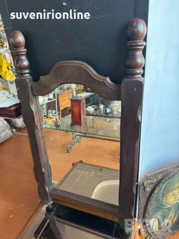 Старо огледало с дървена рамка за стена , снимка 1 - Огледала - 45887900