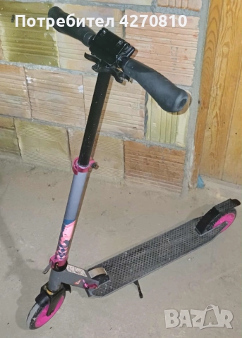 Тротинетка за момиче, снимка 2 - Скутери и тротинетки - 52360507