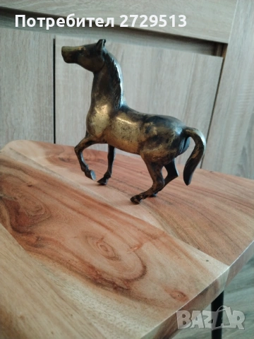 Кон статуетка , снимка 2 - Декорация за дома - 53935177