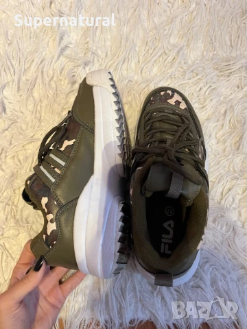 Дамски маратонки Fila, снимка 2 - Маратонки - 50712578