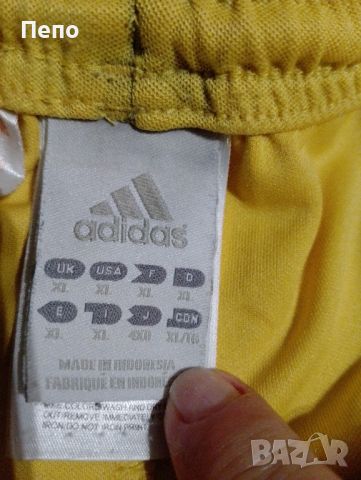 Гащи Adidas , снимка 2 - Къси панталони - 46336118