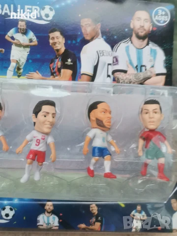 7 Футболисти Футбол Пластмасови фигурки играчки за игра украса торта играчки Grand Theft Auto топер, снимка 2 - Фигурки - 50668705