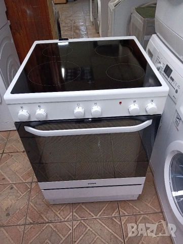 Свободно стояща печка с керамичен плот Voss с две години гаранция!