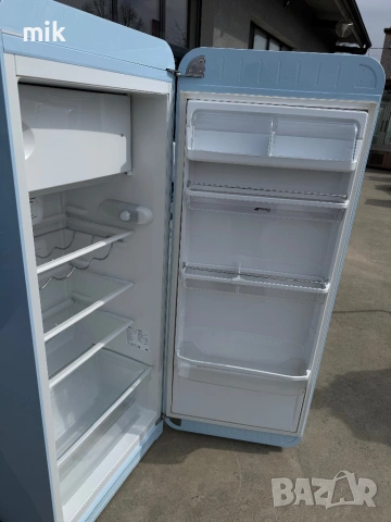 Перфектен Син Хладилник с камера SMEG, снимка 9 - Хладилници - 53924778