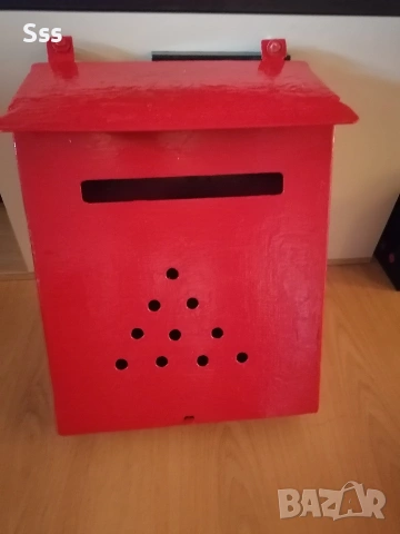 Ретро метална пощенска кутия с капаче. Цена в Евро 