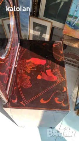 Уникална оригинална японска тоалетка с огледало. Доста е стара, но много запазена. Месингови дръжки , снимка 7 - Шкафове - 49778675